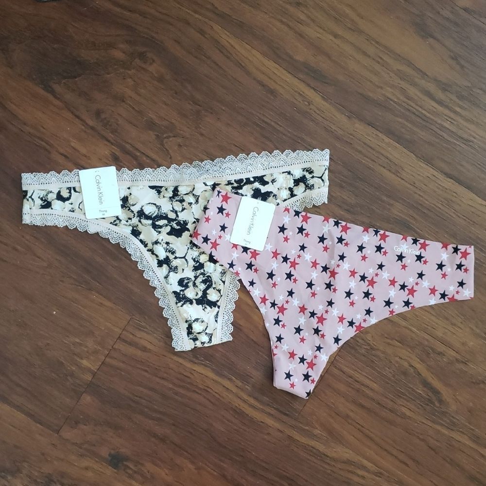 Calvin Klein Womens Edgy Feminine Coquette Girl Thong Set Of 2 Size Medium New